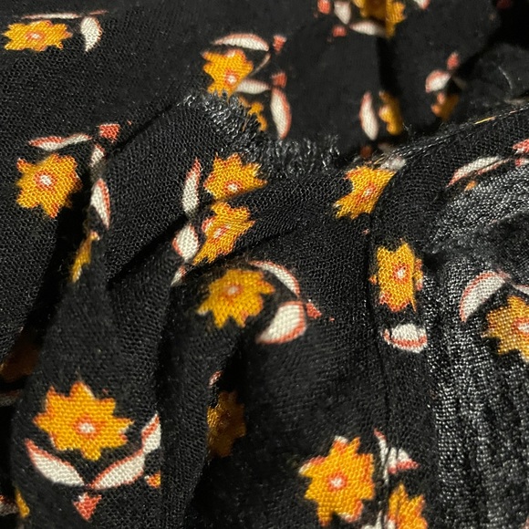 Billabong Romper - Picture 3 of 5